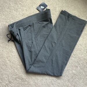 Nike Women’s XL stretch straight leg joggers, NWT